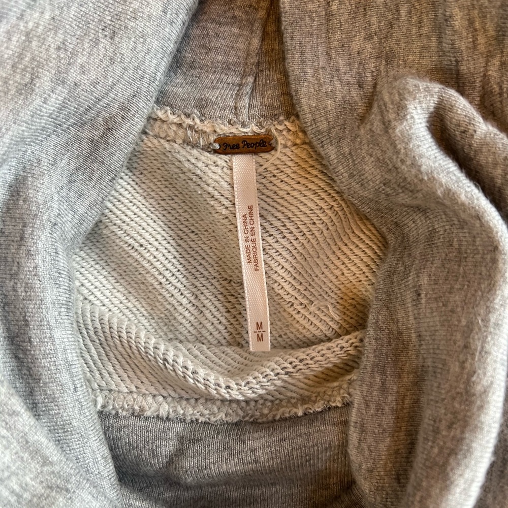 Lua Pullover - image 5